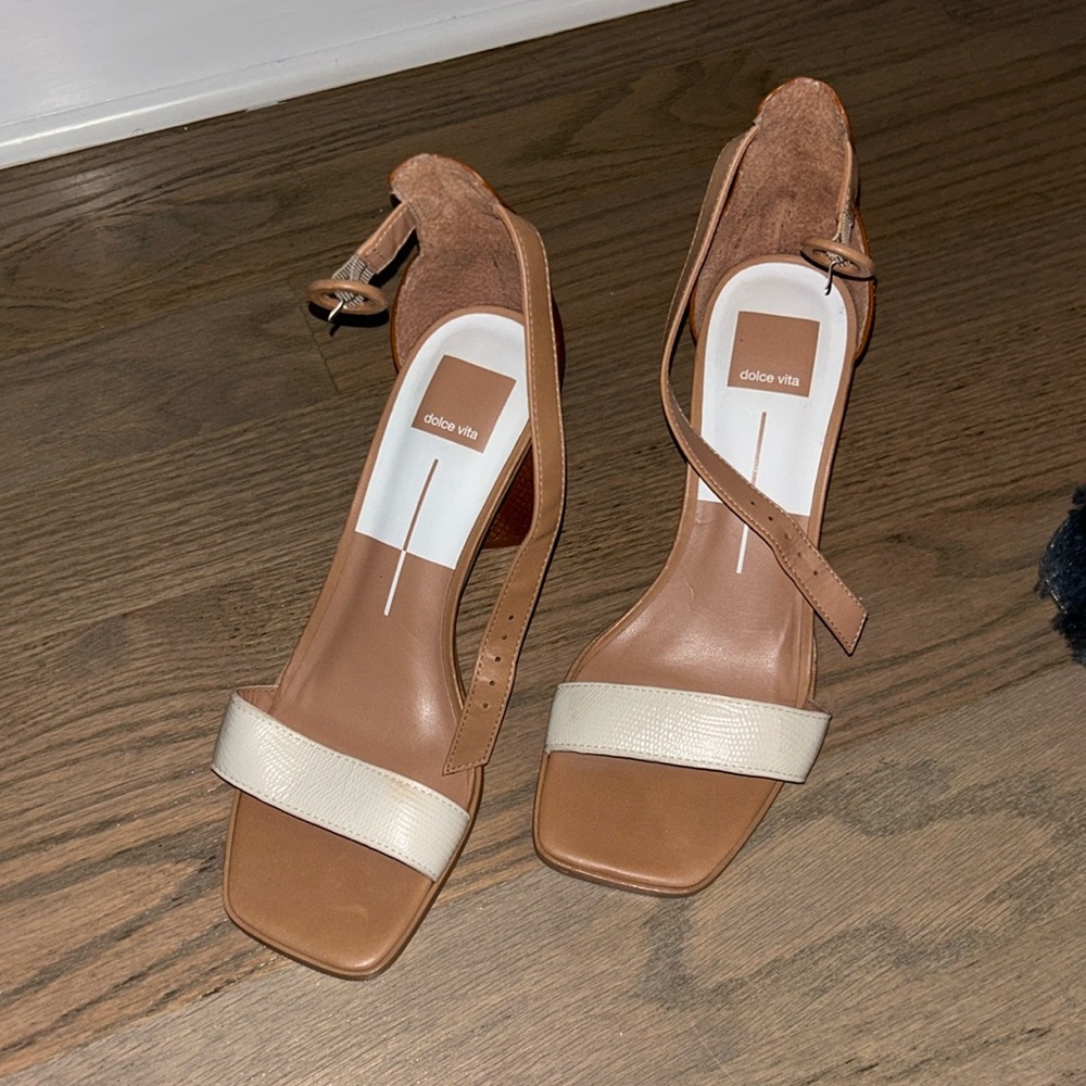 NWOT dolce vita heels